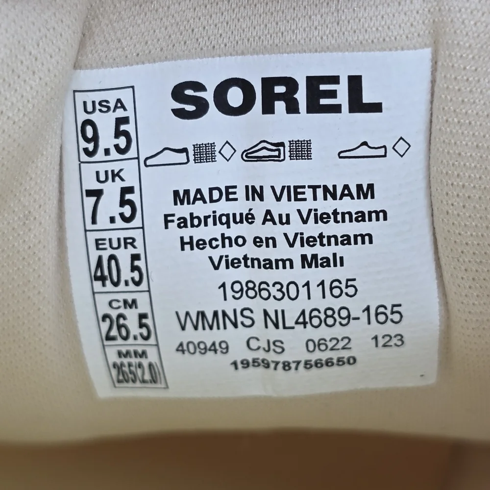 Sorel Womens Kinetic Breakthru Tech Cream Teal Trail Running Shoes Size 9.5 EUC